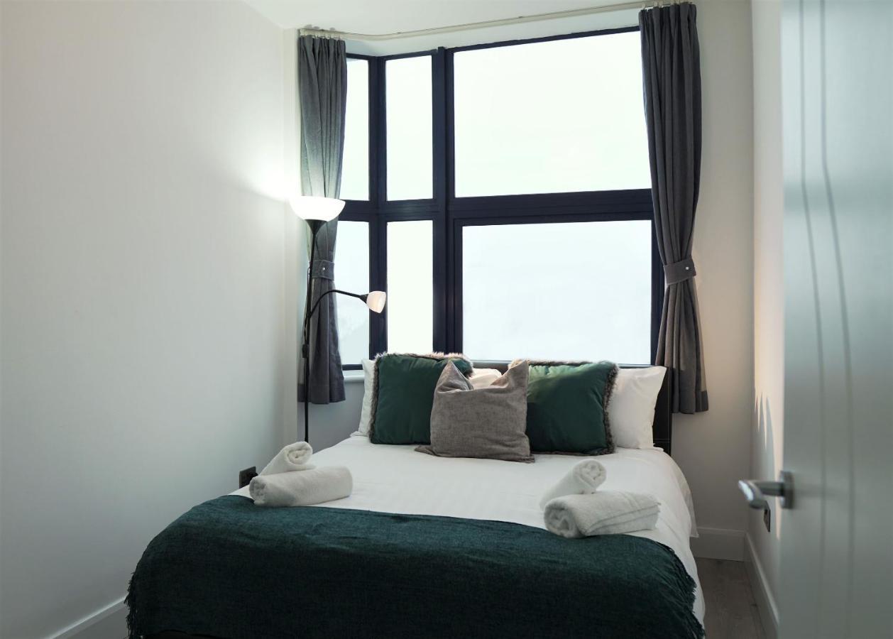 טלפורד Sapphire House Apartments מראה חיצוני תמונה