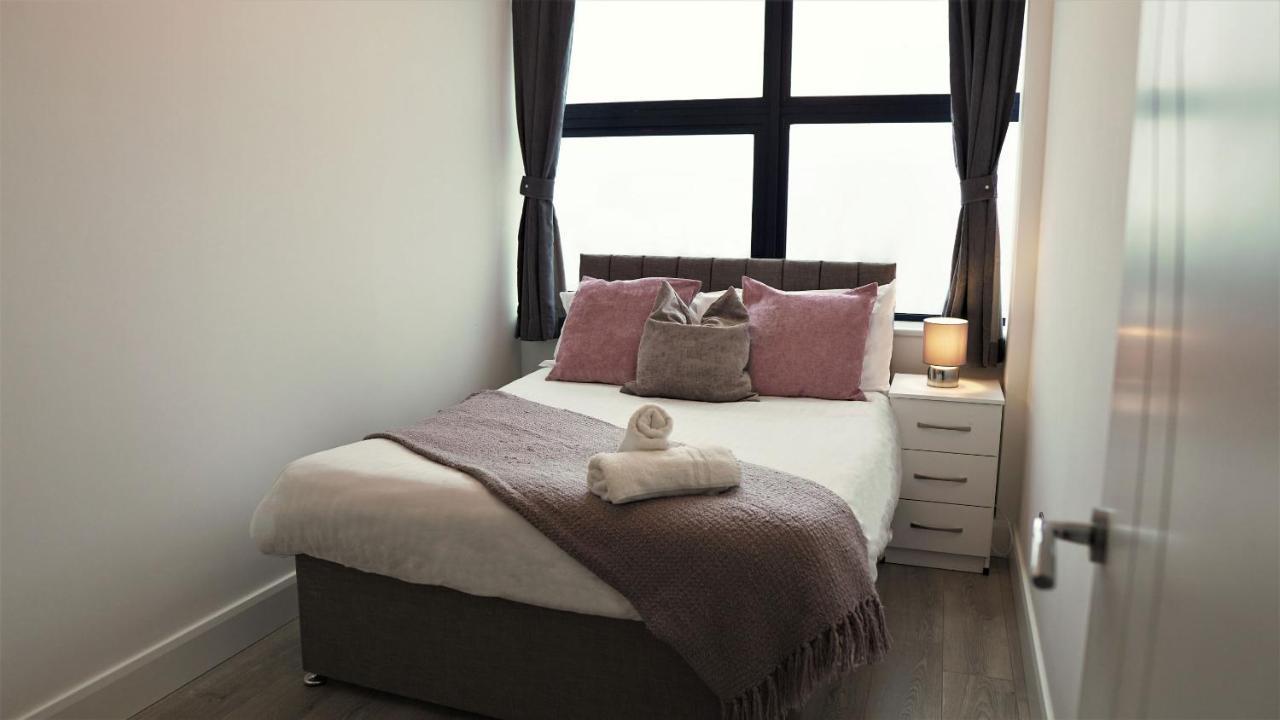 טלפורד Sapphire House Apartments מראה חיצוני תמונה