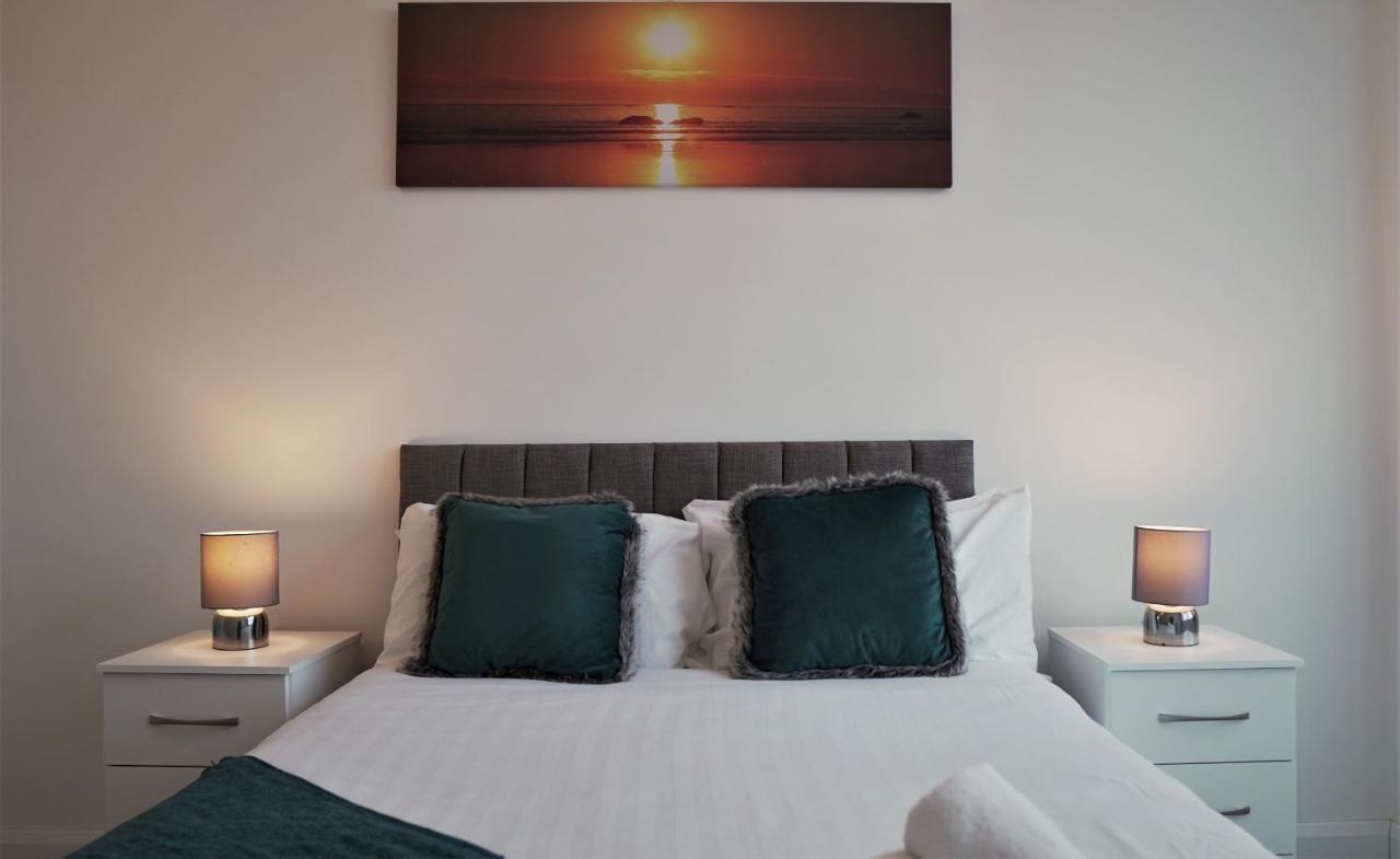 טלפורד Sapphire House Apartments מראה חיצוני תמונה