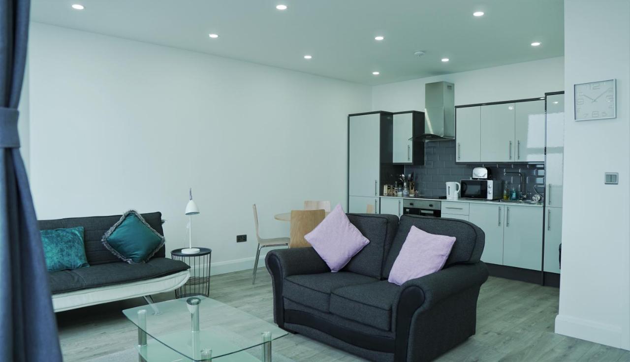 טלפורד Sapphire House Apartments מראה חיצוני תמונה