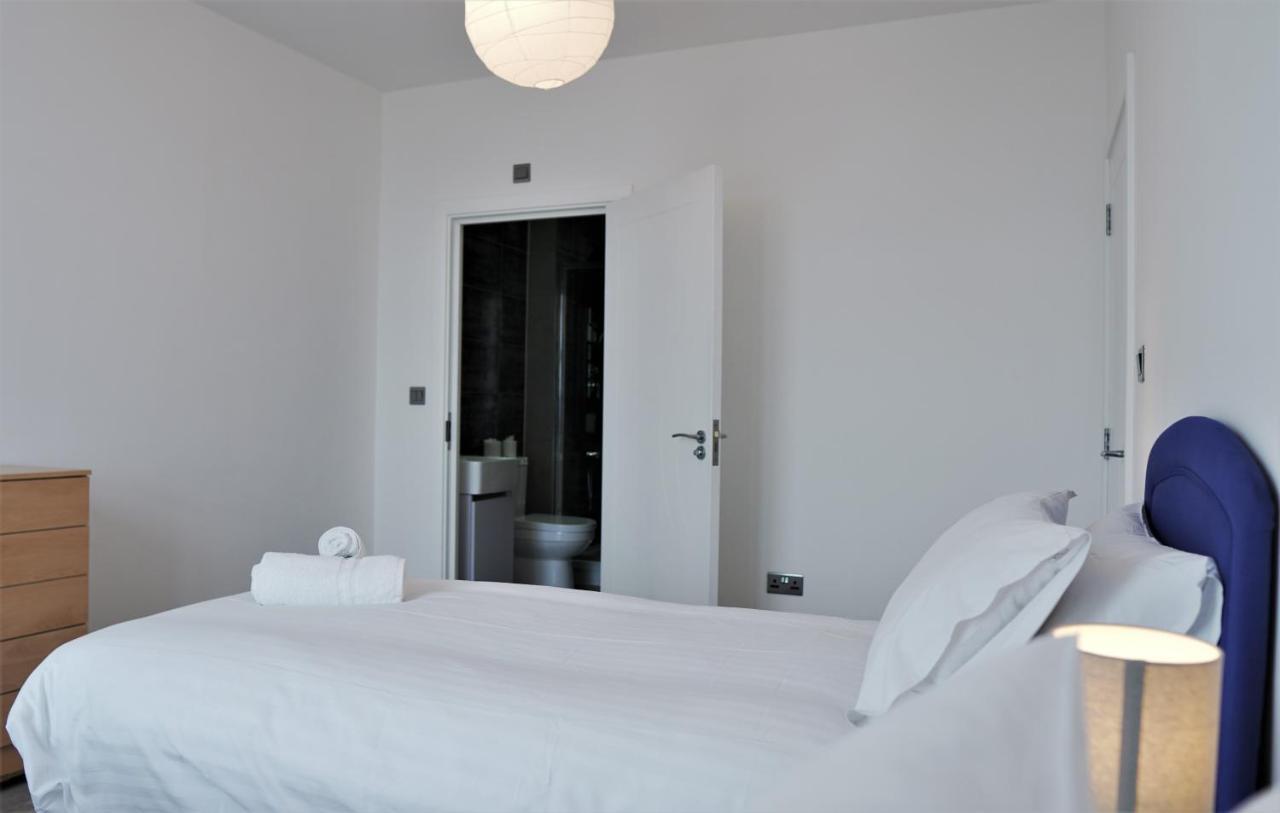 טלפורד Sapphire House Apartments מראה חיצוני תמונה