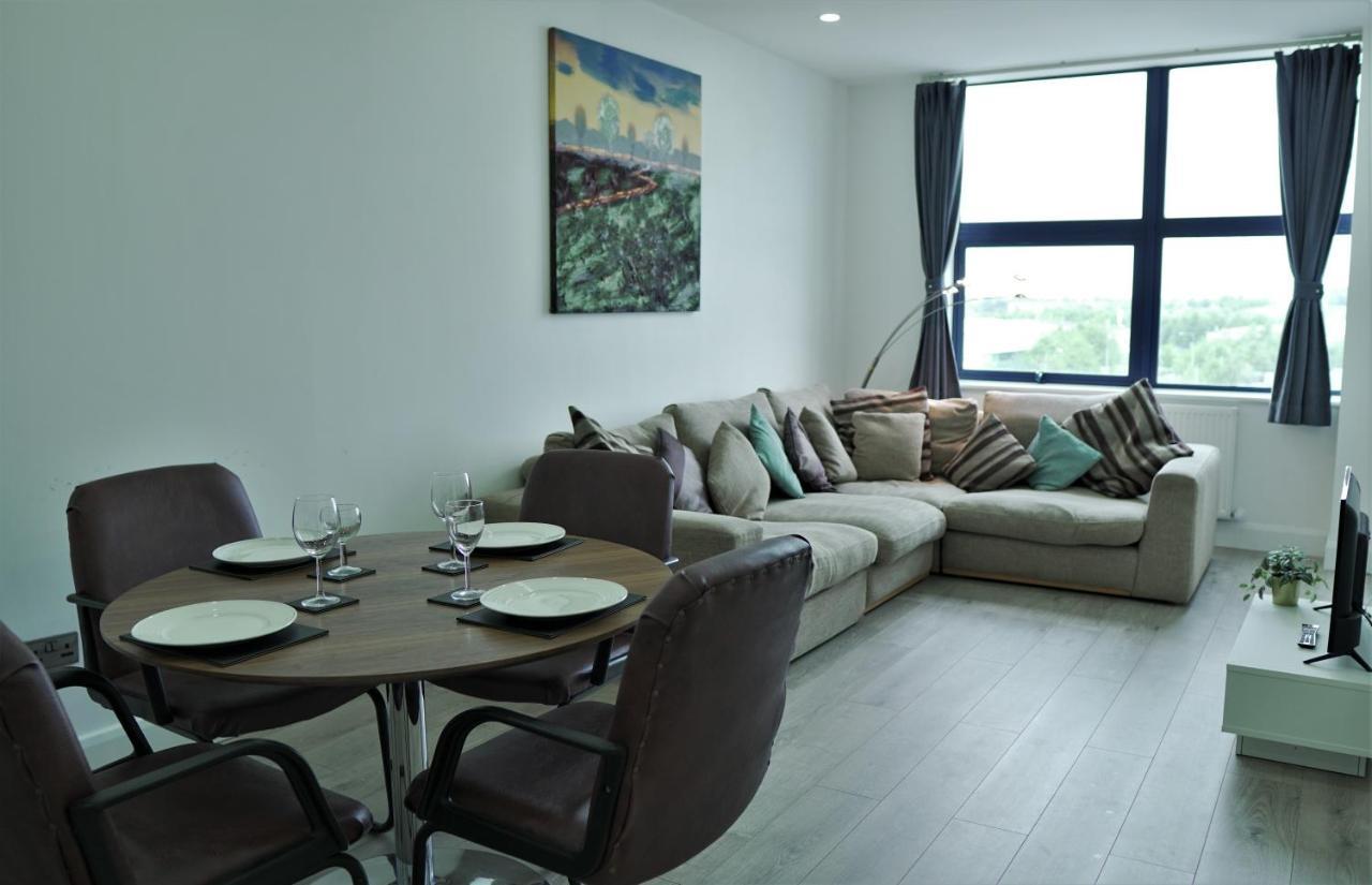 טלפורד Sapphire House Apartments מראה חיצוני תמונה