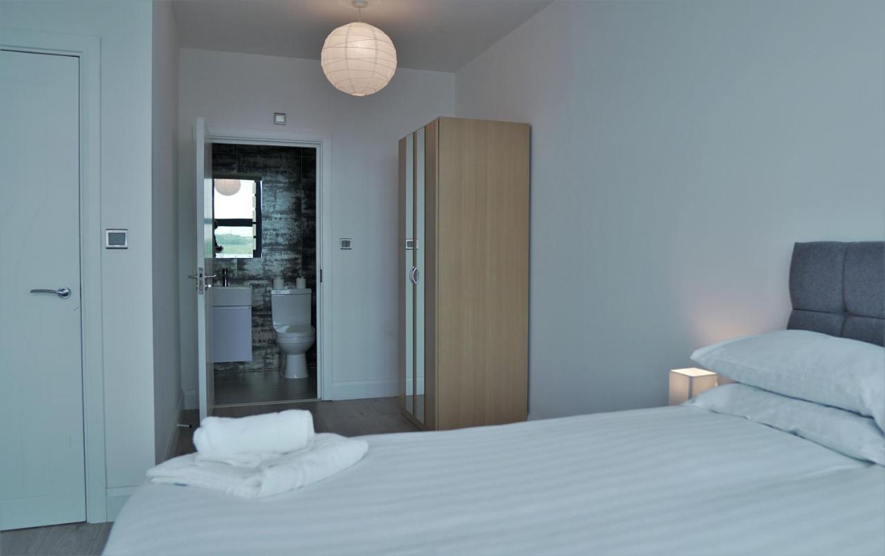 טלפורד Sapphire House Apartments מראה חיצוני תמונה