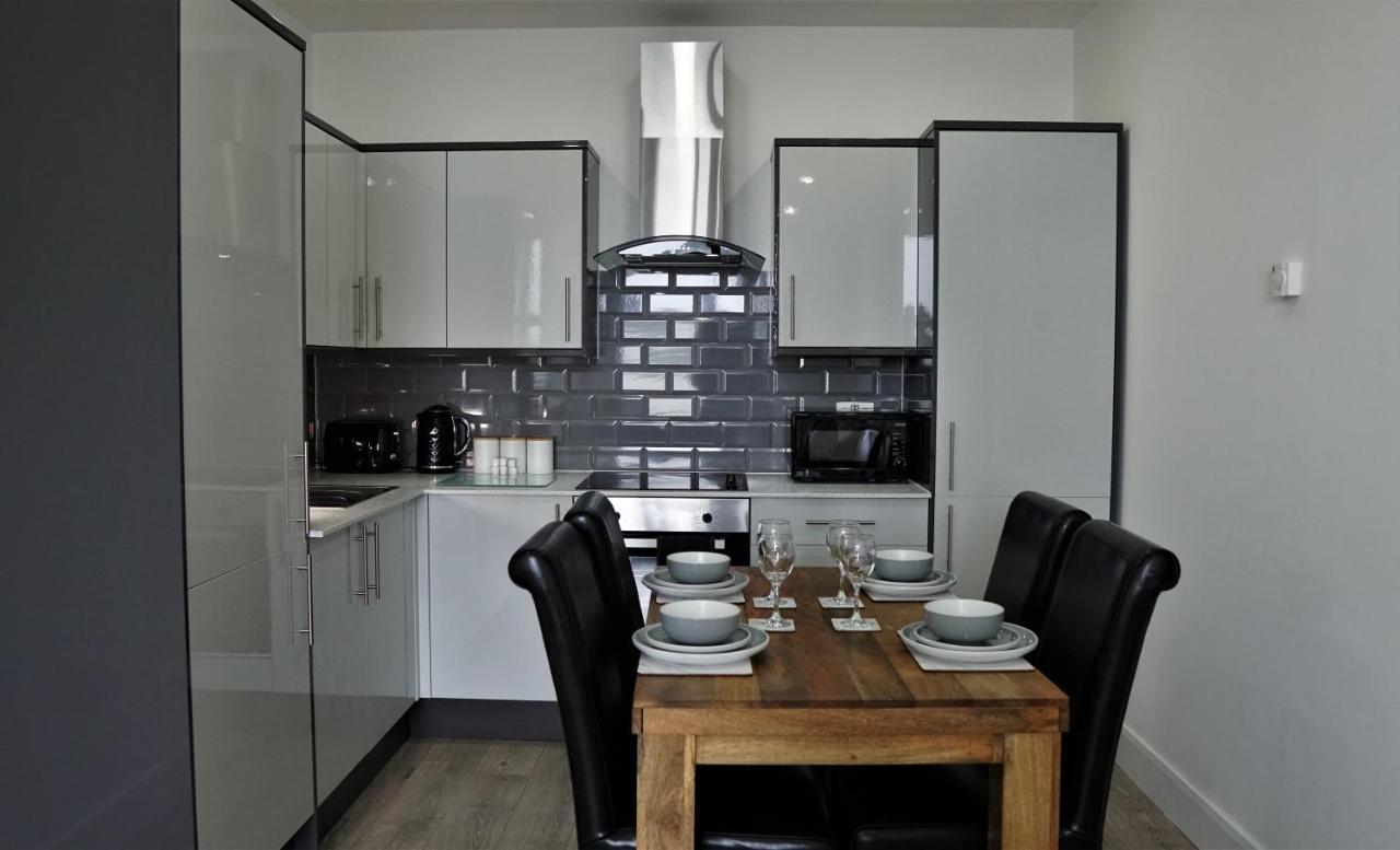 טלפורד Sapphire House Apartments מראה חיצוני תמונה