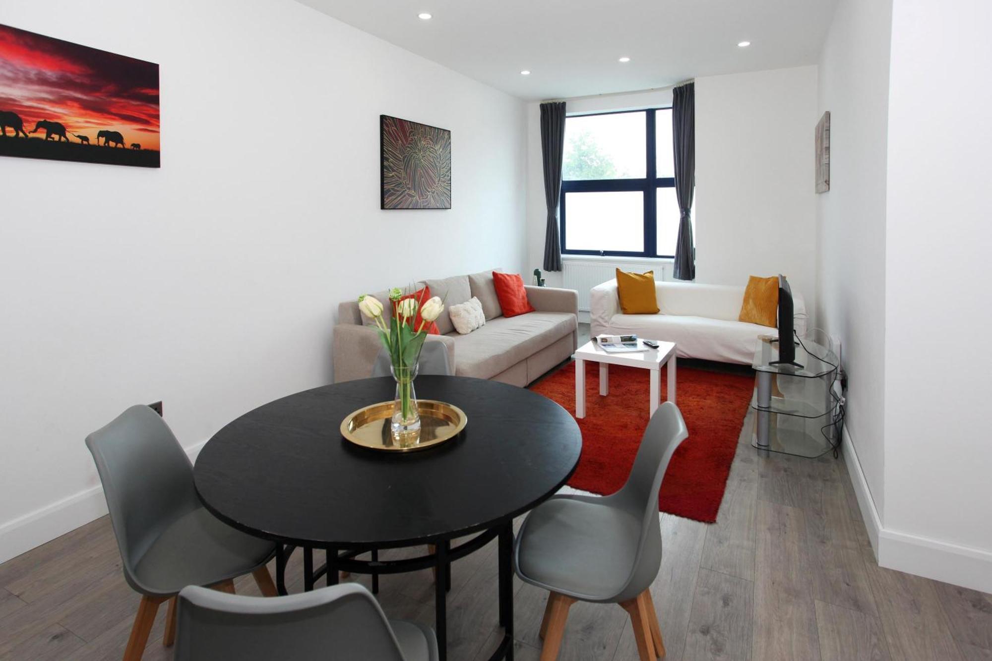 טלפורד Sapphire House Apartments מראה חיצוני תמונה