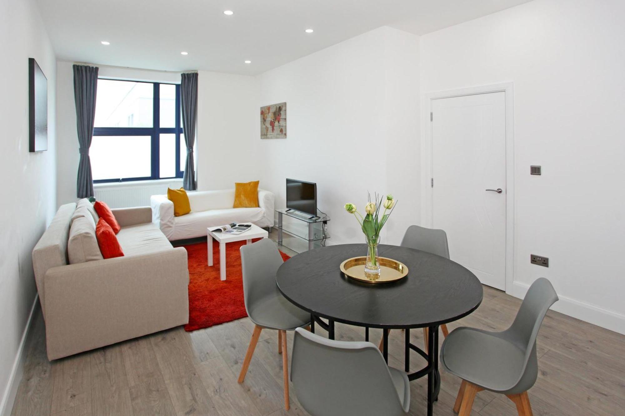 טלפורד Sapphire House Apartments מראה חיצוני תמונה