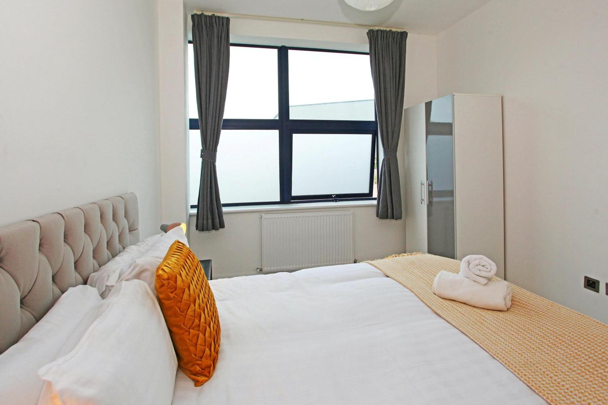 טלפורד Sapphire House Apartments מראה חיצוני תמונה
