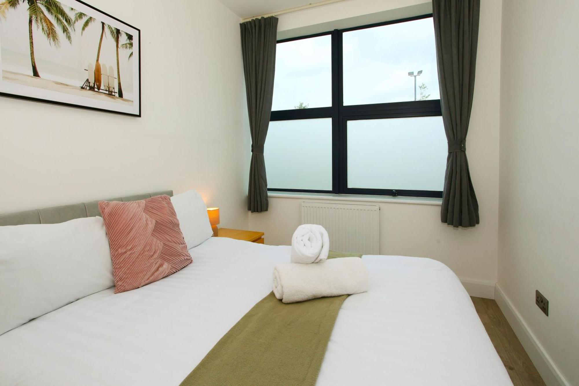 טלפורד Sapphire House Apartments מראה חיצוני תמונה