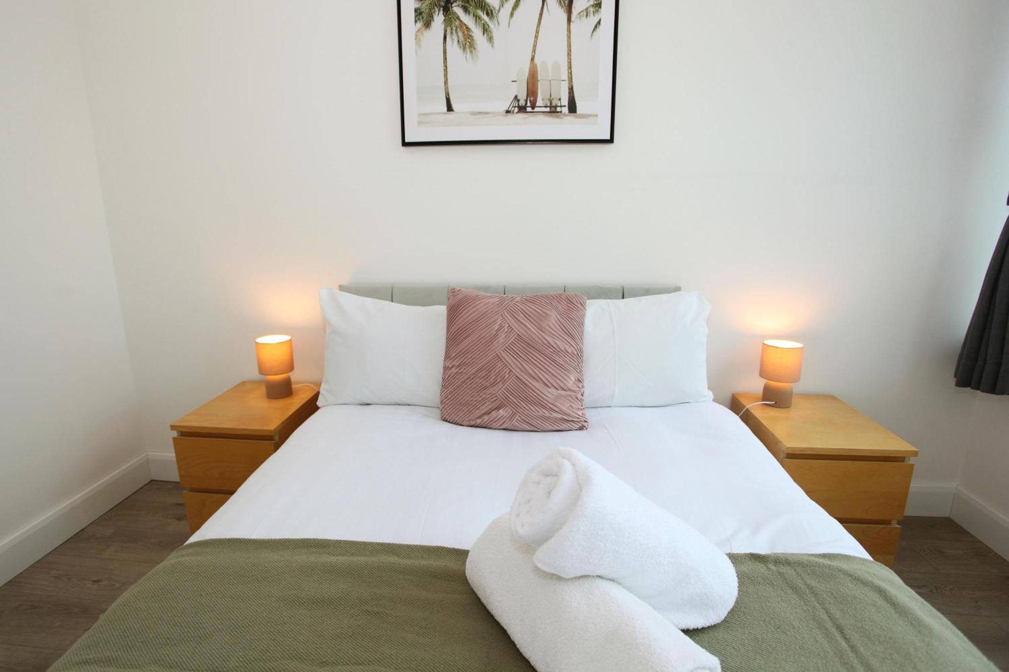 טלפורד Sapphire House Apartments מראה חיצוני תמונה