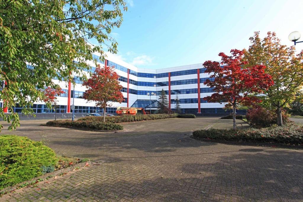 טלפורד Sapphire House Apartments מראה חיצוני תמונה